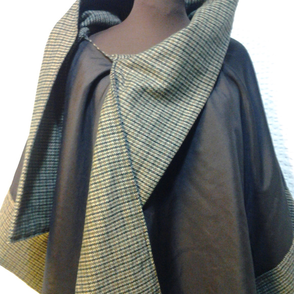 🎀Custom Made Green Houndstooth Poncho - Picture 6 of 7